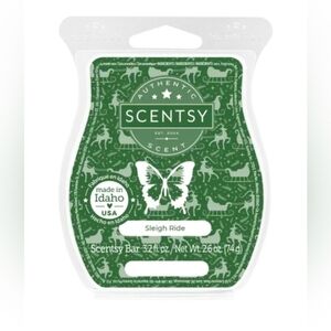 Scentsy Sleigh Ride Forest Green Fir Needle Crisp Air Tart Cranberry Wax Melts